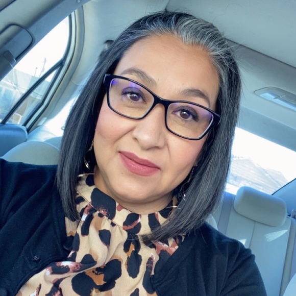 Meet your Posher, Leticia - Picture 1 of 1